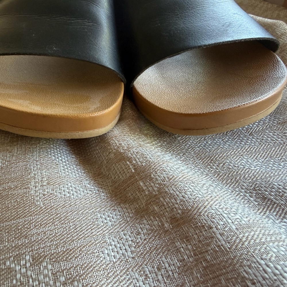 Reef Black Slide Sandals with Tan Footbed & Logo Accent - Picture 4 of 5